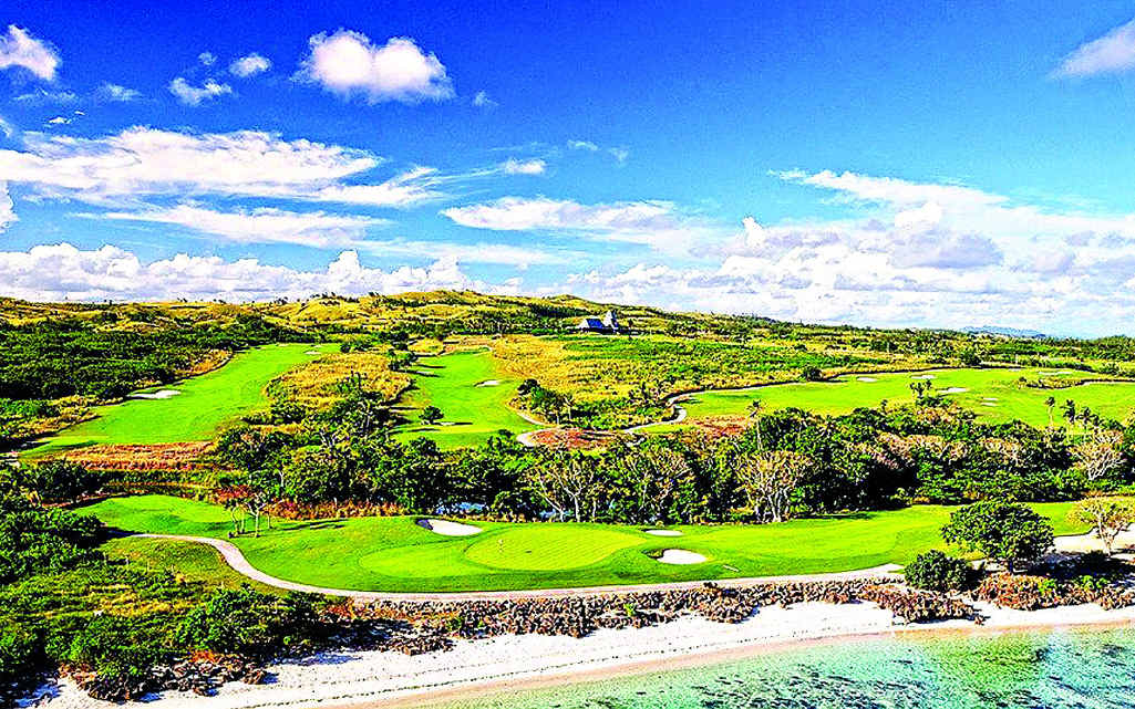 Natadola Bay rates as one of Fiji’s most testing golf courses. Natadola Bay rates as one of Fiji’s most testing golf courses.